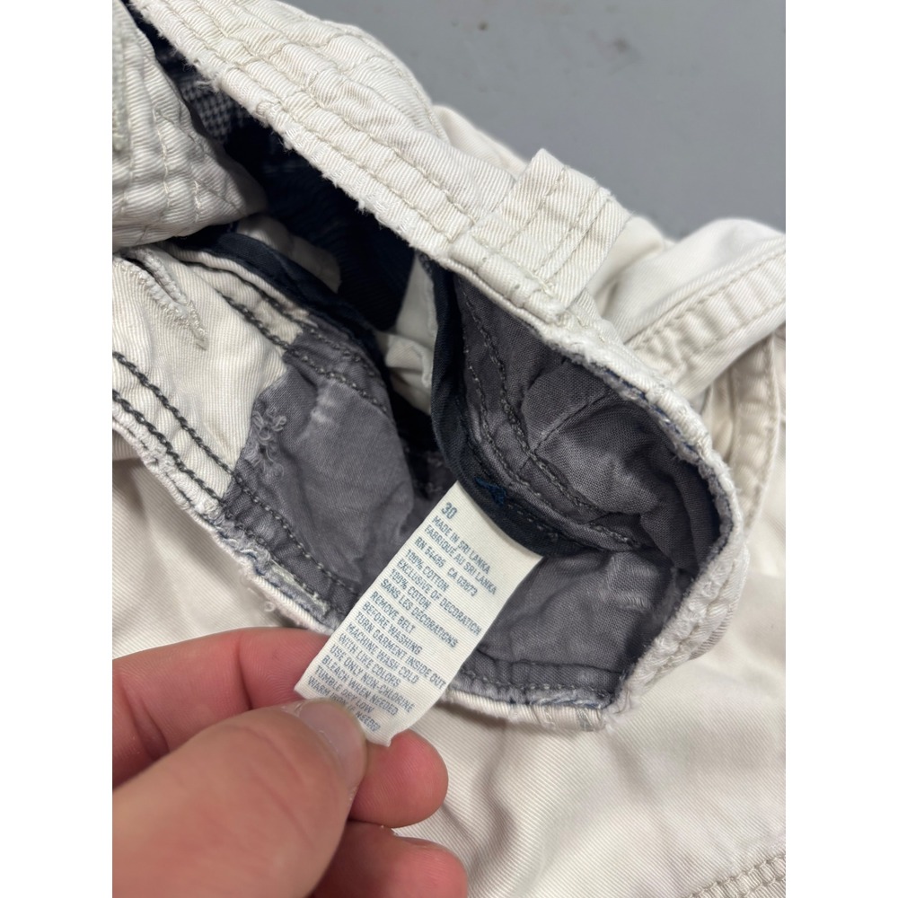 American Eagle Outfitters Mens Cargo Shorts Size 30 Off White Longer Length - Picture 3 of 9